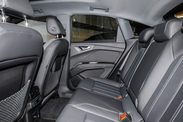 2025 Audi Q4 e-tron F4 45 SUV image 9