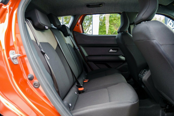 2025 Renault Duster X1311 Evolution SUV Image 8
