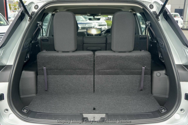 2025 Mitsubishi Outlander ZM ES SUV Image 7