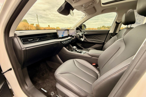 2025 MG HS AS33H Essence Hybrid+ SUV Image 14