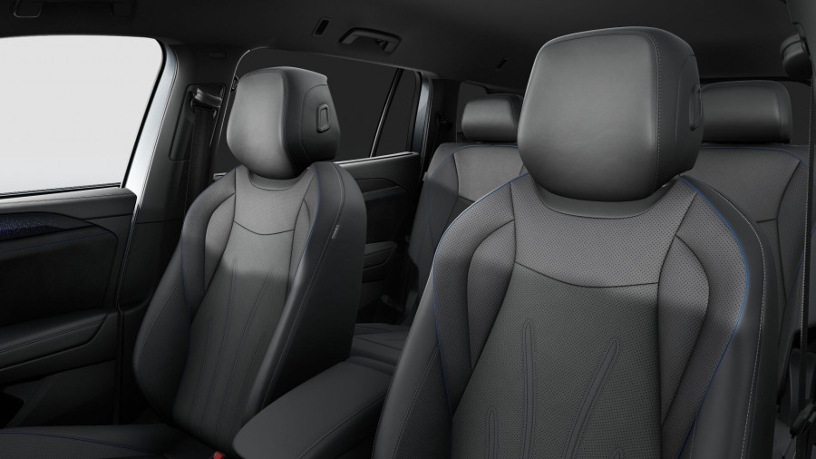 2025 MY26 Volkswagen Tayron R4 195TSI R-Line SUV Image 11