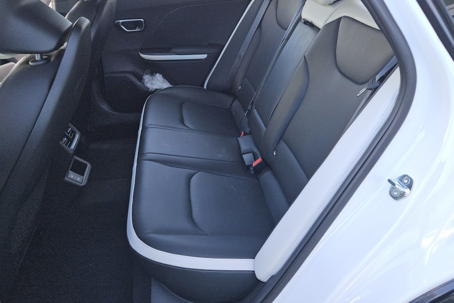 2024 MY25 Kia K4 CL4m GT-Line Sedan Image 15