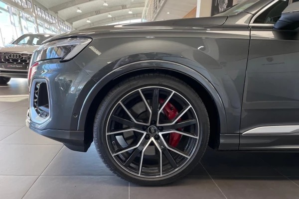 2025 Audi SQ7 4M TFSI SUV Image 7