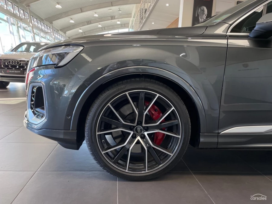 2025 Audi SQ7 4M TFSI SUV Image 7