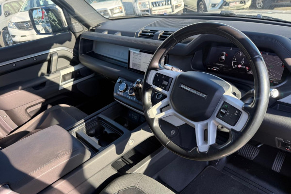 2020 Land Rover Defender L663 110 D240 SE SUV Image 17