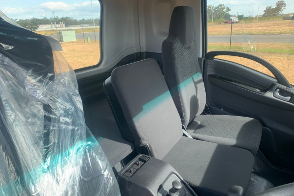 2025 Isuzu FSR 140/120-240 AM R56 Cab Chassis Image 12
