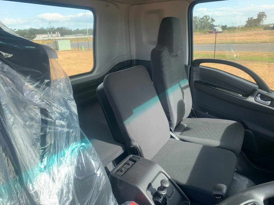 2025 Isuzu FSR 140/120-240 AM R56 Cab Chassis Image 12