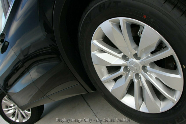 2025 Mitsubishi Outlander ZM ES SUV Image 4