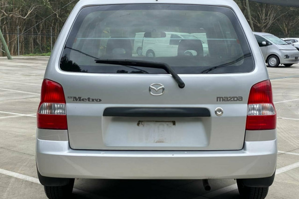 2002 MY01 Mazda 121 DW1032 MY01 Shades Metro Hatch Image 5