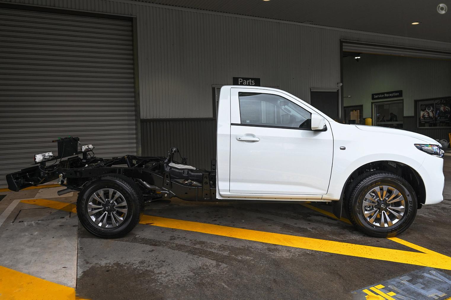 2024 Mazda BT-50 TF XT Cab Chassis Image 5