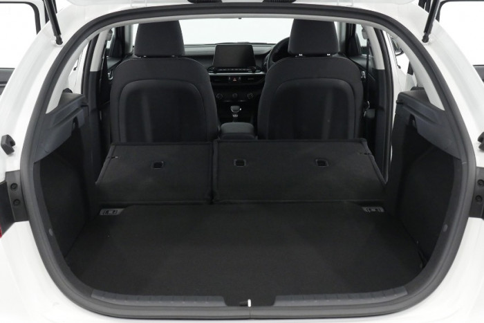 2019 MY20 Kia Cerato Hatch BD S with Safety Pack Hatchback Image 25