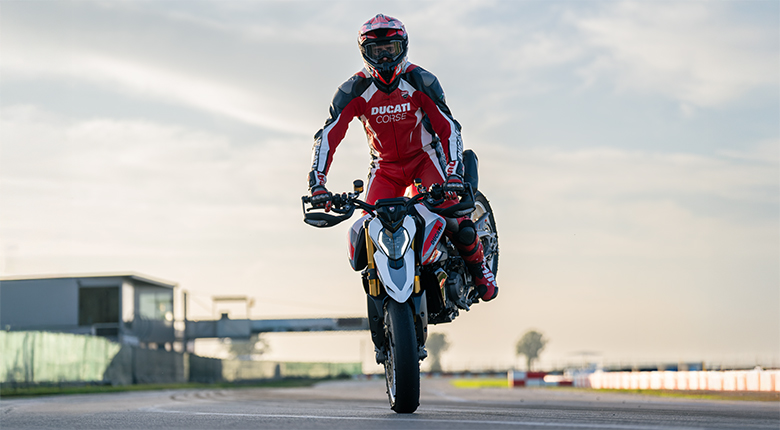 New Ducati Hypermotard V2, V2 SP Image