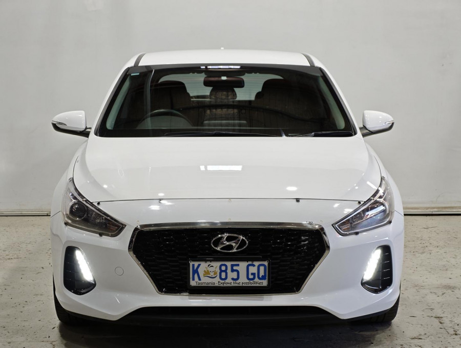 2018 Hyundai i30 PD Active Hatch Image 2