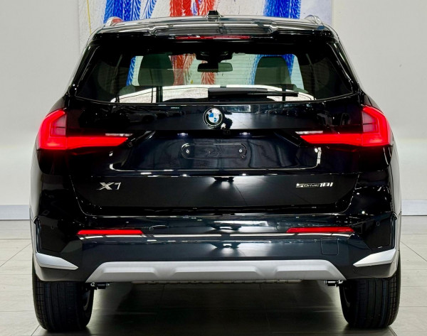 2026 BMW X1 U11 sDrive18i SUV image 7