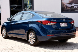 2013 MY14 Hyundai Elantra MD3 Trophy Sedan Image 3