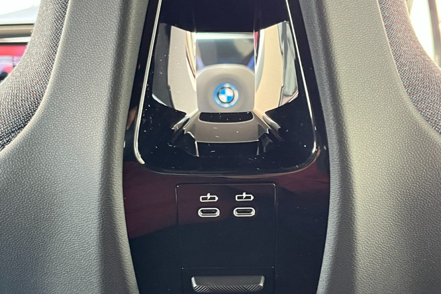 2022 BMW I20-    IX   I20 I20 xDrive40 Sport SUV Image 16