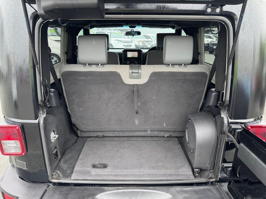 2010 Jeep Wrangler JK Sport SUV Image 13