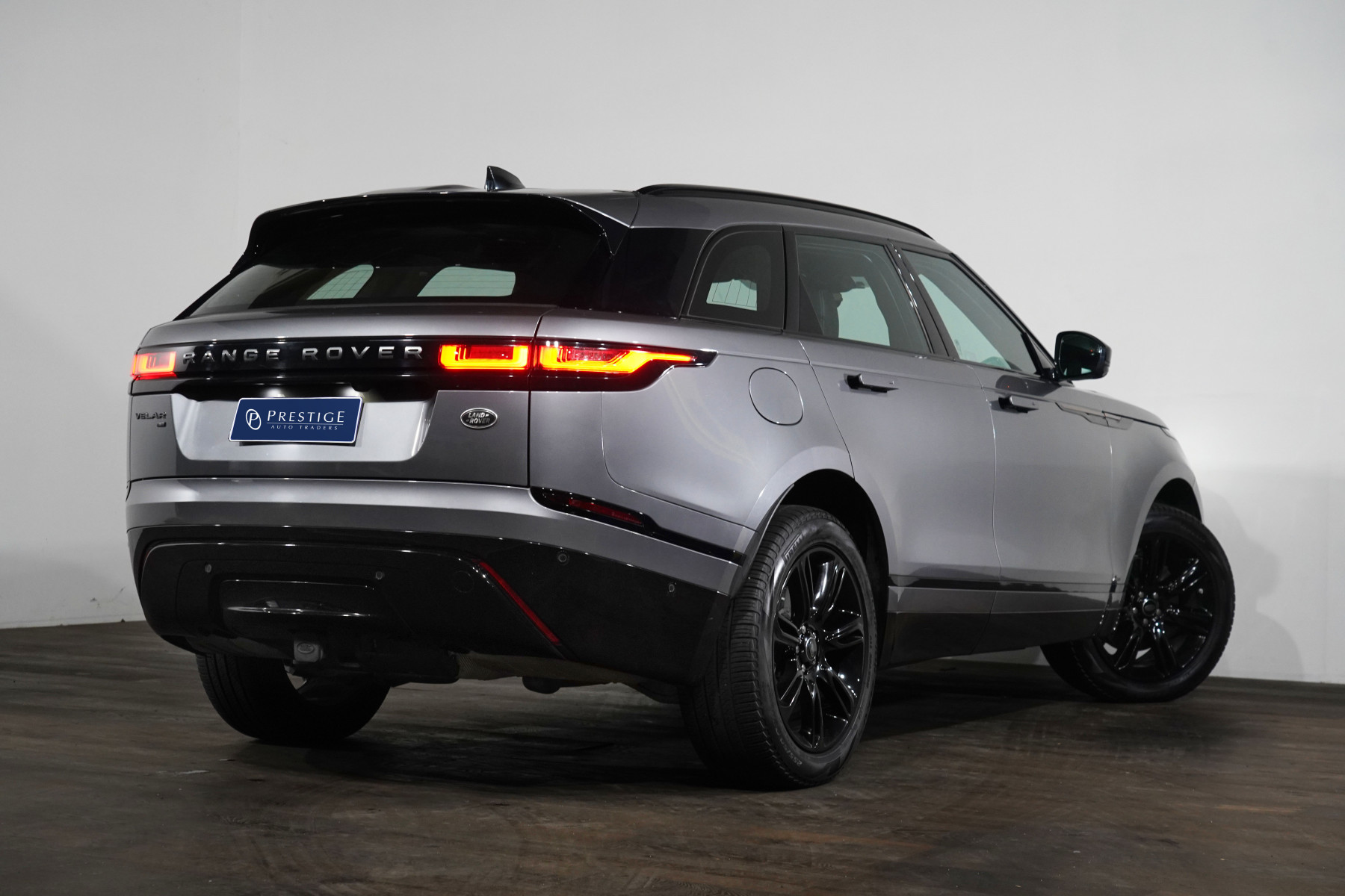 2021 Land Rover Range Rover Velar Velar P250 R-Dynamic S (184kw) SUV Image 7