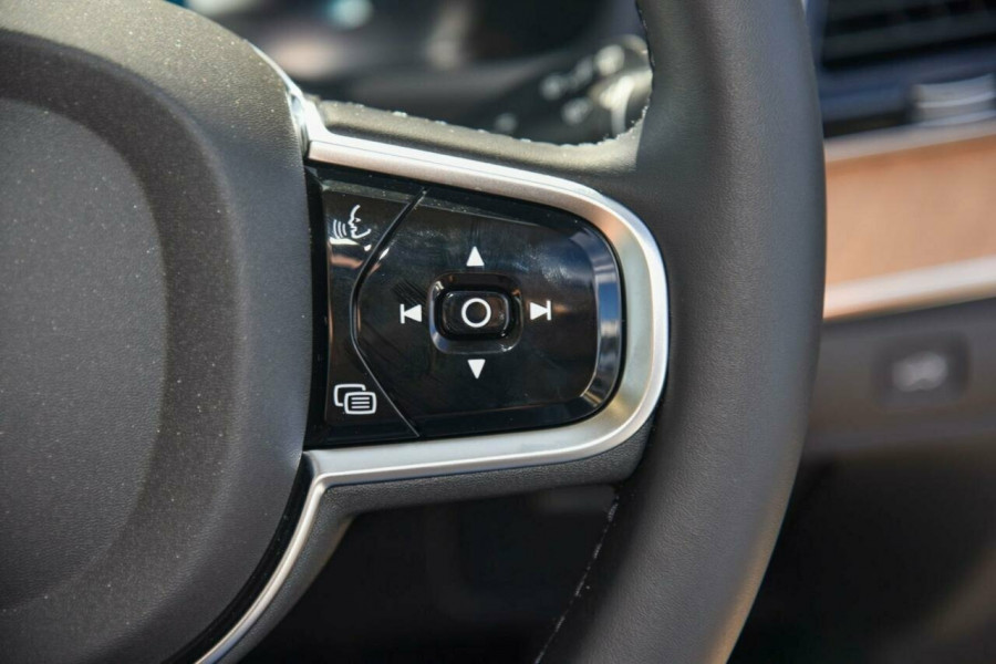 2024 MY25 Volvo XC90 L Series Ultra B5 Bright SUV Image 18