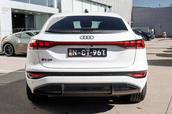 2025 Audi SQ6 e-tron GF  SUV image 5