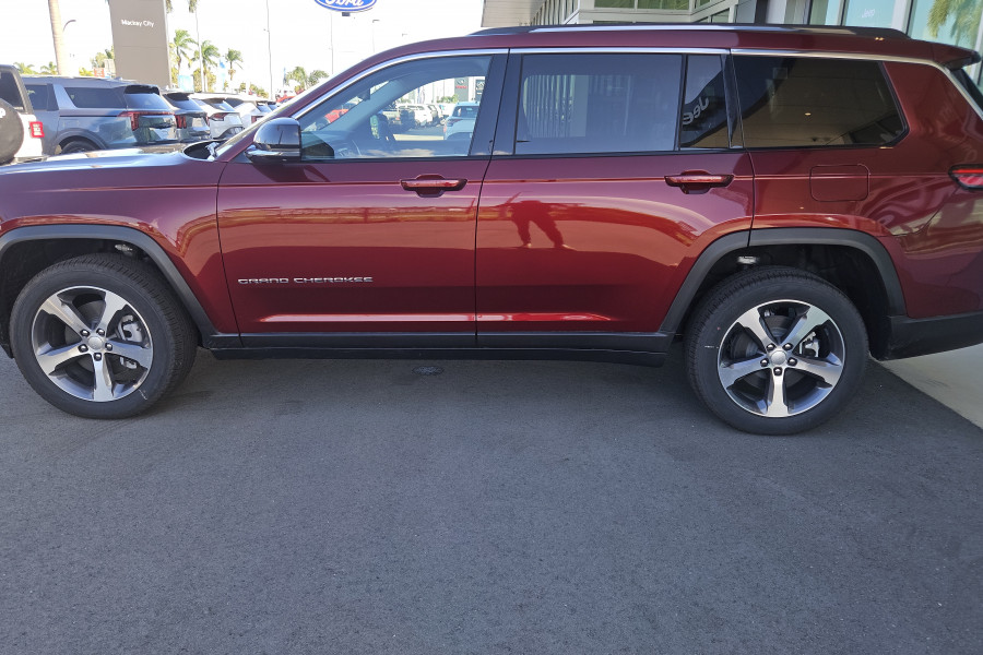 2022 Jeep Grand Cherokee WL Limited SUV Image 8