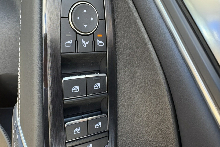 2024 Nissan QASHQAI J12 Ti SUV Image 25