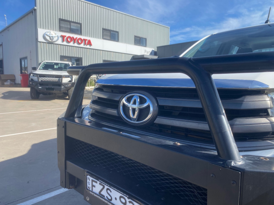 2018 Toyota HiLux  SR Double Cab Pick Up Image 21
