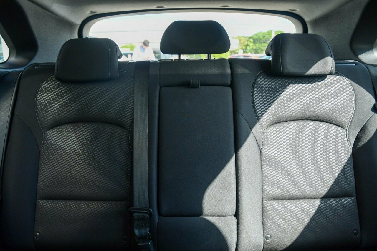 2019 MY20 Hyundai i30 PD2 Active Hatchback Image 15