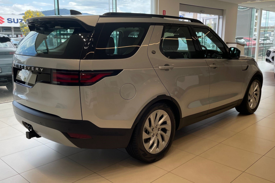 2024 Land Rover Discovery Series 5 S SUV Image 24