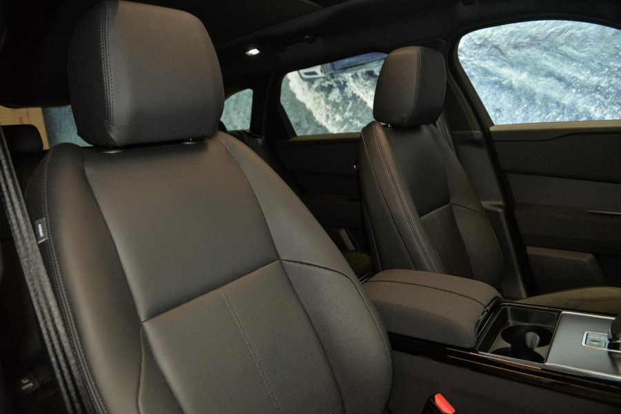 2024 MY25.5 Land Rover Range Rover Velar L560 P250 Dynamic SE SUV