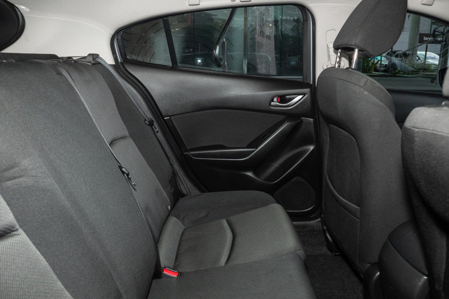 2016 Mazda 3 BM5478 Neo Hatch
