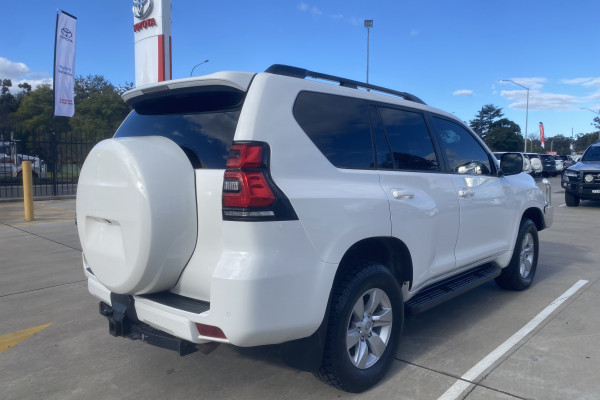 2018 Toyota LandCruiser Prado GDJ150R GXL SUV Image 7