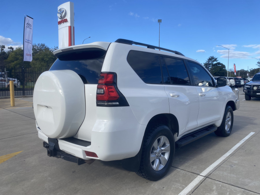 2018 Toyota LandCruiser Prado GDJ150R GXL SUV Image 7