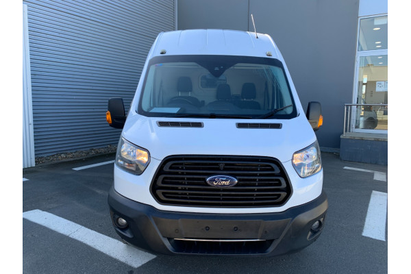 2018 MY17.75 Ford Transit Cab chassis Image 2