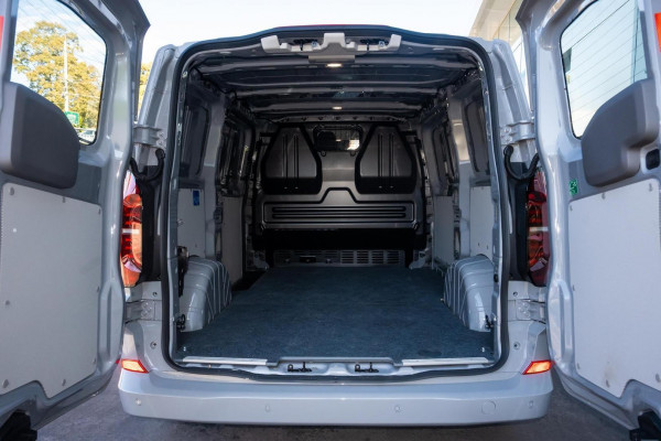 2026 MY25 Volkswagen Transporter NSN TDI 125kW Van Image 20