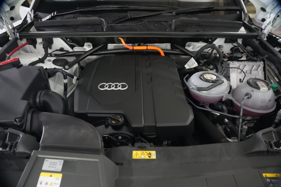 2025 Audi Q5 FY 55 TFSI e S Line SUV Image 30