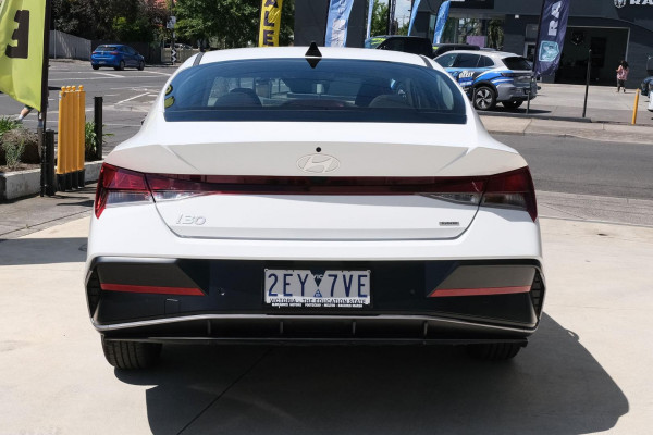 2026 Hyundai i30 CN7.V4 Hybrid Sedan Image 4