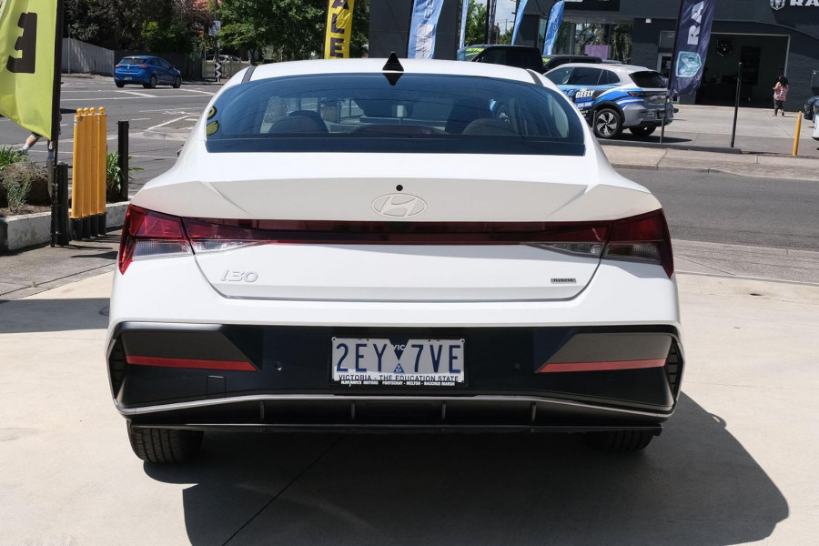 2026 Hyundai i30 CN7.V4 Hybrid Sedan Image 4