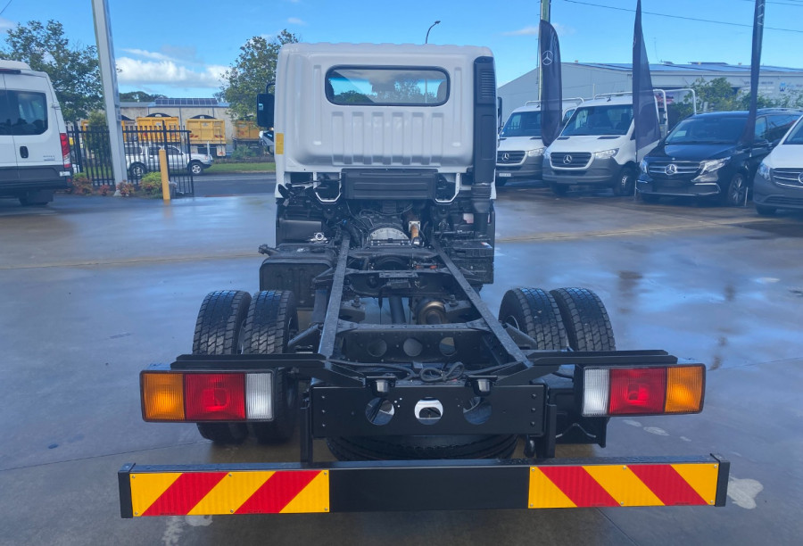 2022 Hyundai EX4/6 Mighty Automatic Cab chassis