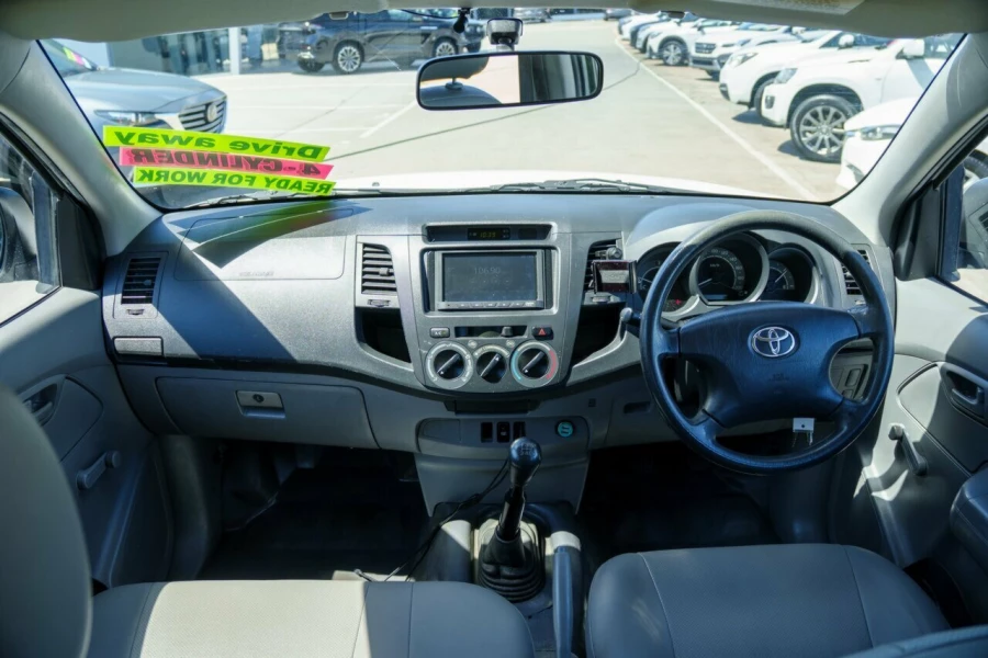 2009 Toyota HiLux TGN16R MY09 WorkMate Ute Image 11