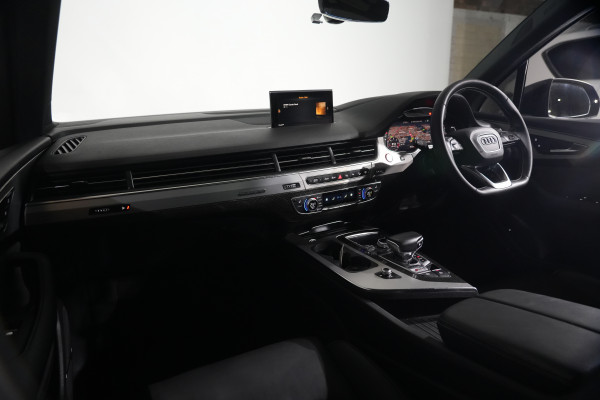 2019 Audi SQ7 TDI SUV Image 12