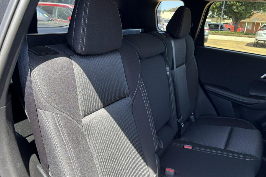 2024 Mitsubishi Outlander ZM LS SUV Image 13