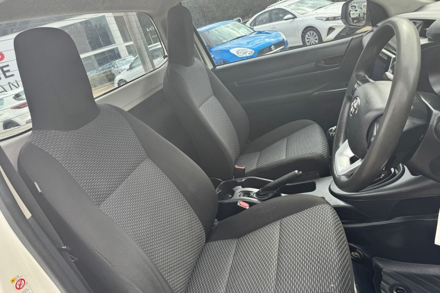 2017 Toyota HiLux GUN122R Workmate Cab Chassis Image 9