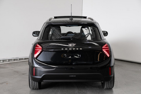 2026 MINI Cooper F65 C Classic Hatch image 5