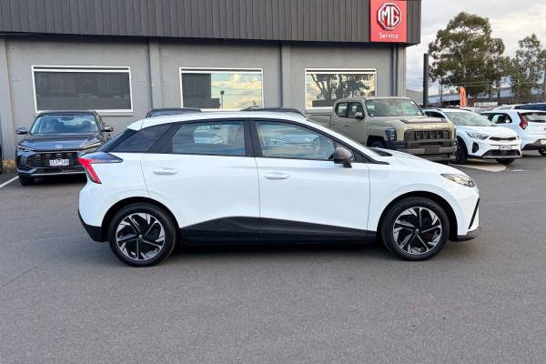 2024 MG MG4 MEH32 Excite 51 Hatch Image 4