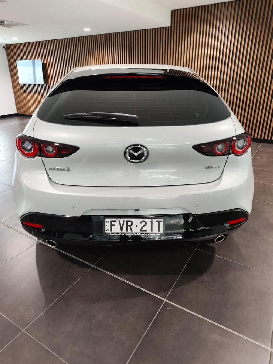 2025 Mazda 3 BP Series G20 Touring Hatch Image 4