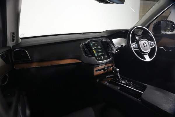 2021 Volvo XC90 L Series T6 Inscription SUV image 12