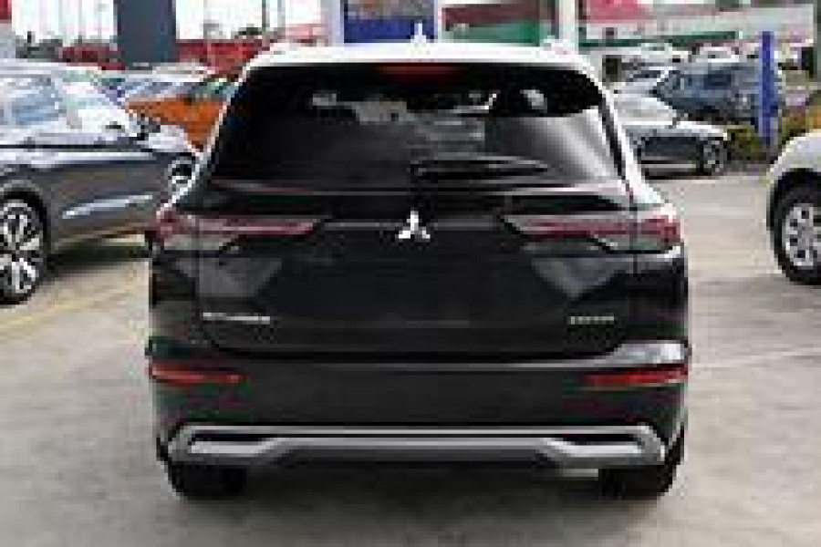 2025 Mitsubishi Outlander ZM Exceed Tourer SUV Image 3