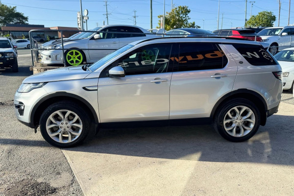 2016 MY16.5 Land Rover Discovery Sport L550 SD4 HSE SUV Image 9