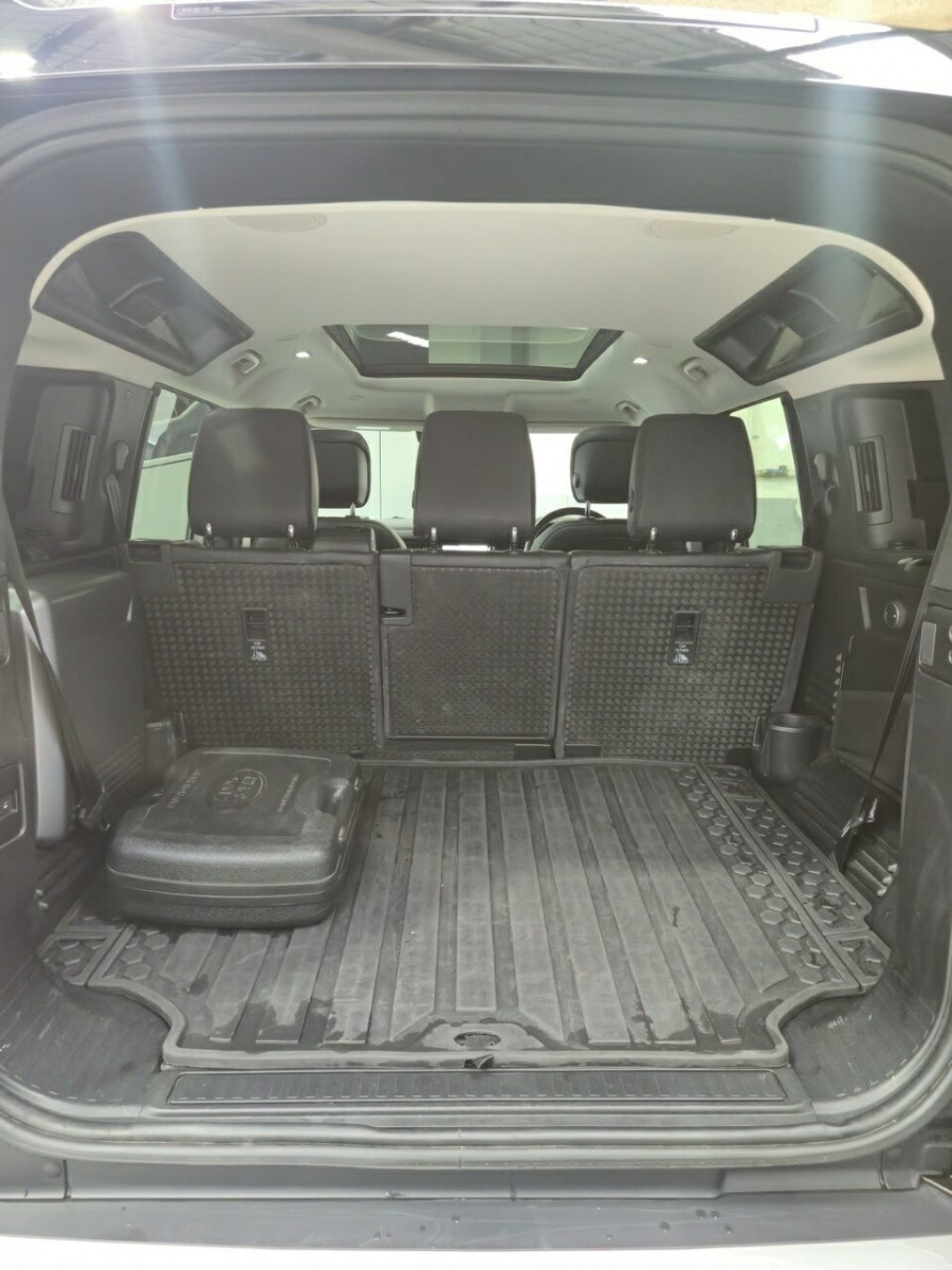 2020 Land Rover Defender L663 HSE SUV Image 19